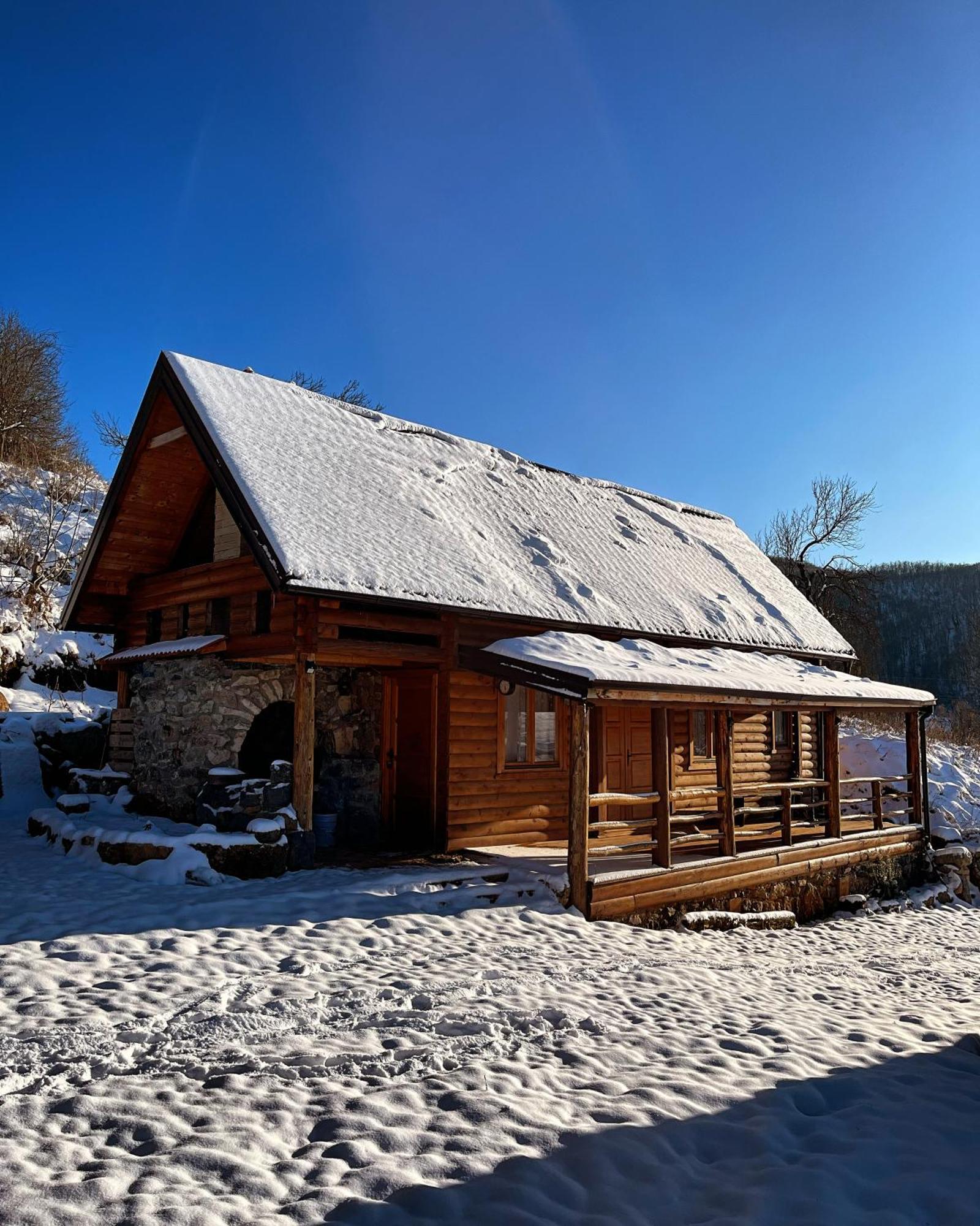 Koliba 30svibnja Chalet